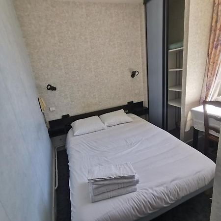 Hotel Le Tourisme Embrun Kültér fotó