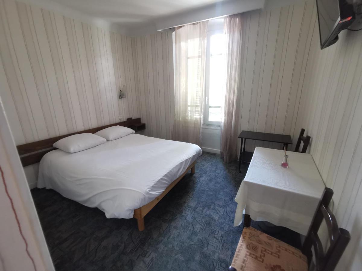 Hotel Le Tourisme Embrun Kültér fotó