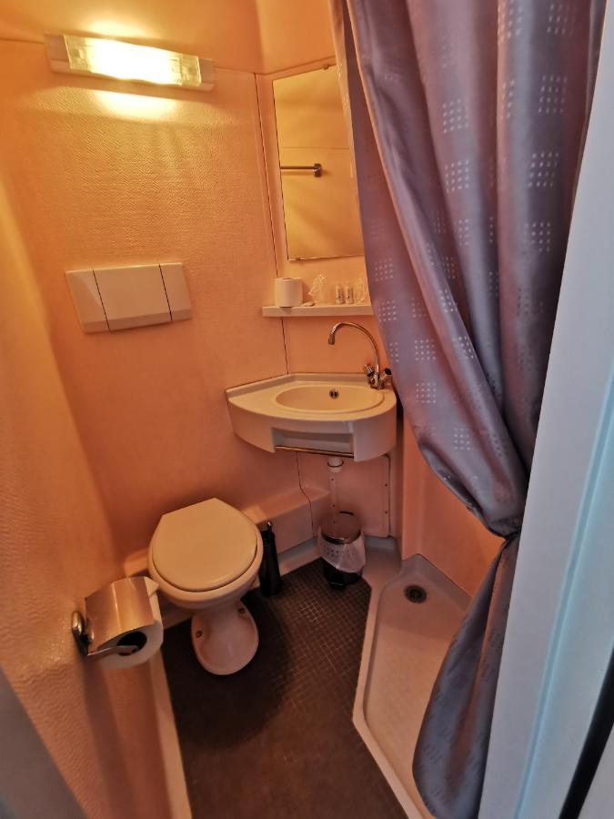 Hotel Le Tourisme Embrun Kültér fotó