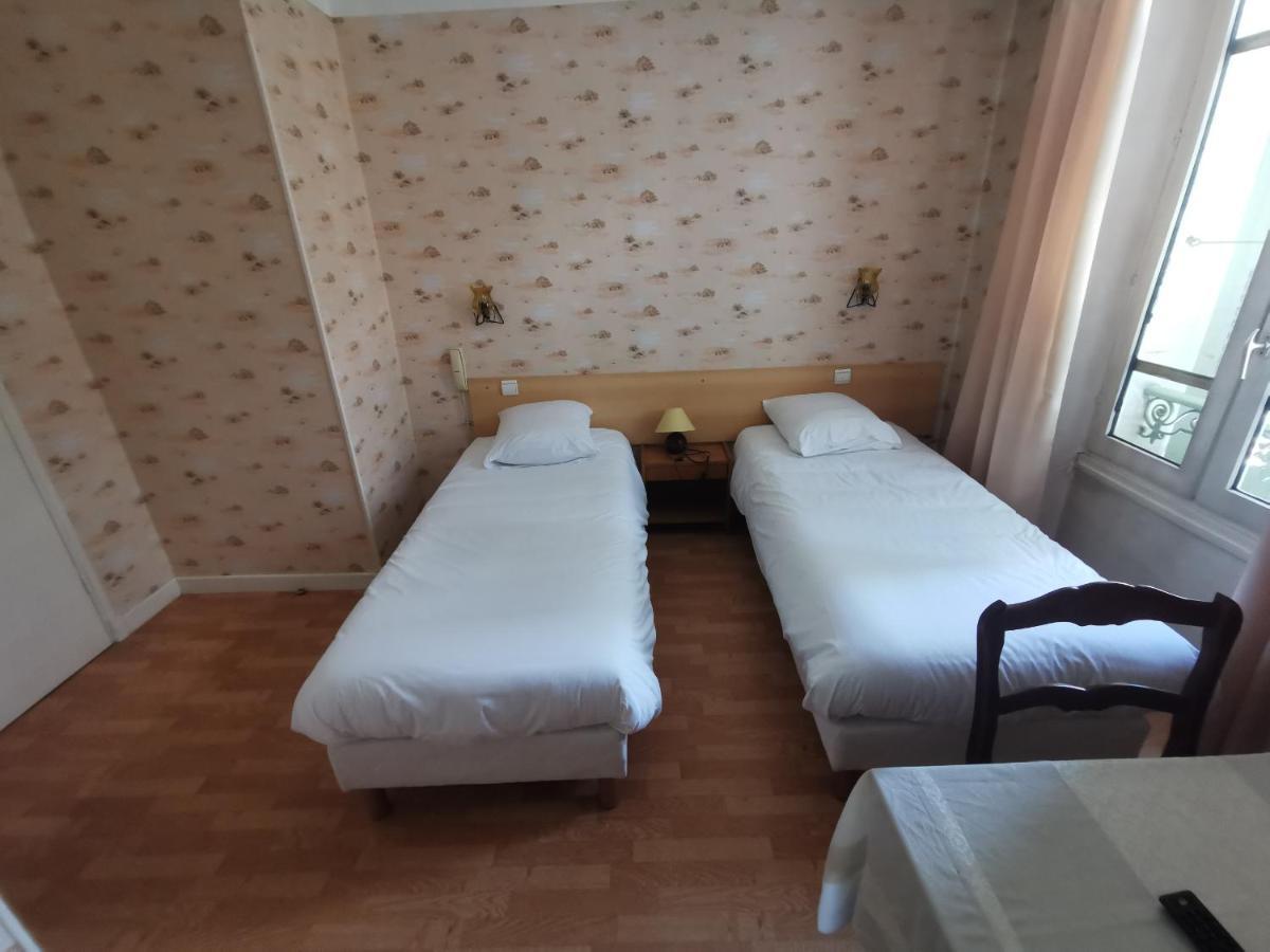 Hotel Le Tourisme Embrun Kültér fotó